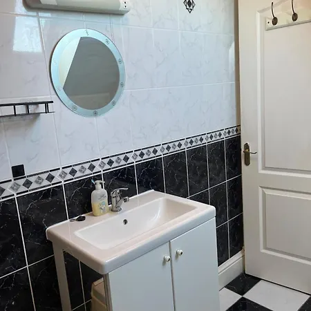 Large 3 Bedroom Family * Maganey