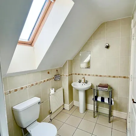 Large 3 Bedroom Family * Maganey
